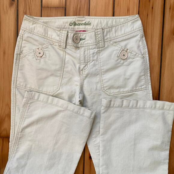 Vintage Y2K 2000s Low Rise Flared Light Khaki Aeropostale Aero Pants Size 5/6 - Picture 1 of 4